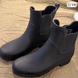 Eddie Bauer Black Hailey rain boots